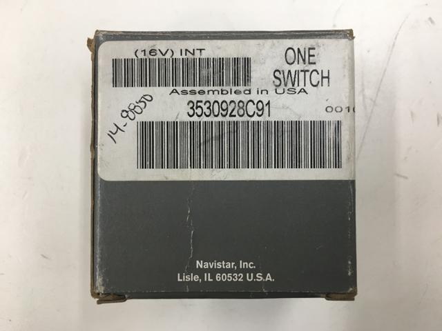 3530928C91, Navistar International, SWITCH, R/R DIFF LOCK INDICATOR - part number 3530928C91