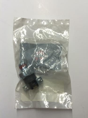 873706R91, Navistar International, SWITCH, STOP LIGHT AIR - part number 873706R91