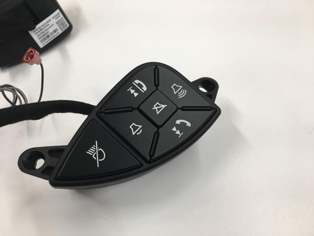 4392585C91, Navistar International, SWITCH , STRNG WHEEL,CRUISE, R - part number 4392585C91