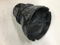 3825972C2, Navistar International, HOSE AIR CLEANER - 3825972C2