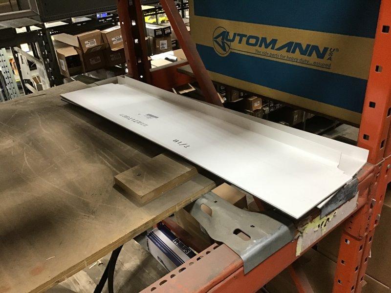 2227175C2, Navistar IC Bus , TREAD, STEP BOT VINYL PEBBLE W/PEBBLE NOSING GRAY - part number 2227175C2