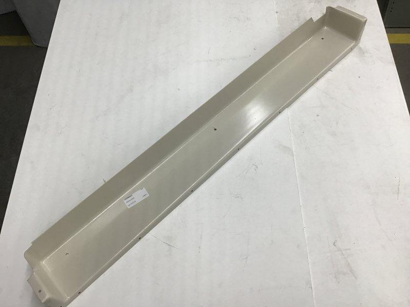 2203546C1, Navistar IC Bus , TREAD, STEP, BUS, TOP DARK GRAY - part number 2203546C1