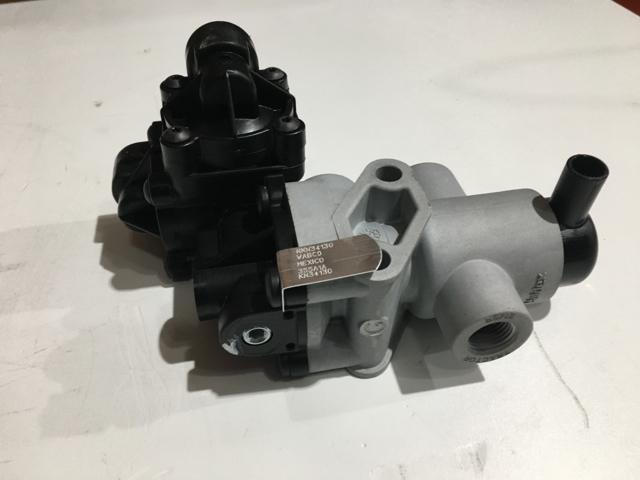 2585468C91, Navistar International, VALVE - part number 2585468C91