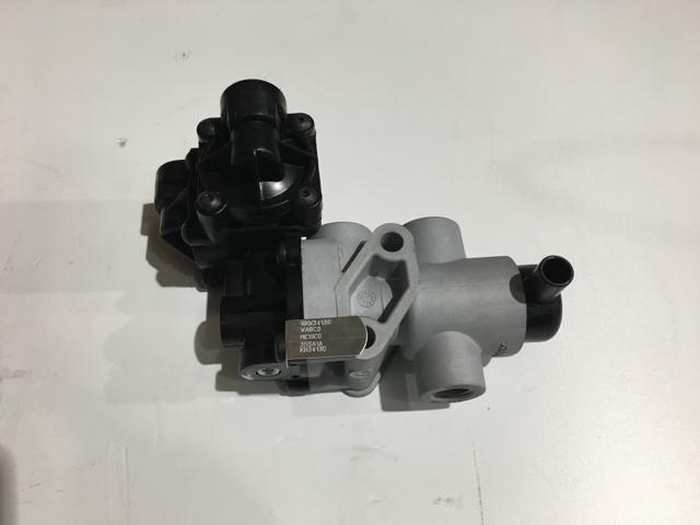 2585468C91, Navistar International, VALVE - part number 2585468C91