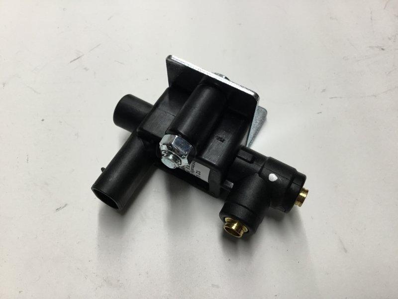 3611896C1, Navistar International, VALVE, SOLENOID, BRAKE - part number 3611896C1