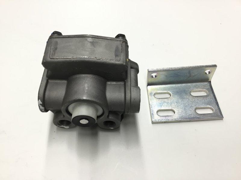 BXOR109264, Bendix, VALVE, RELAY, BRAKE, R-12P CORELESS - part number BXOR109264