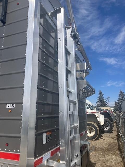 2026 Timpte Super Hopper Tri-Axle