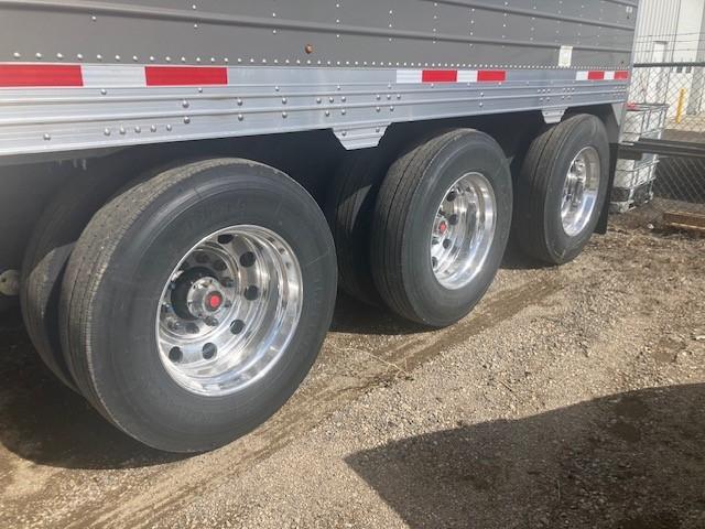 2026 Timpte Super Hopper Tri-Axle