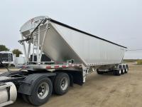 2027 Platinum Tridem Two Hopper