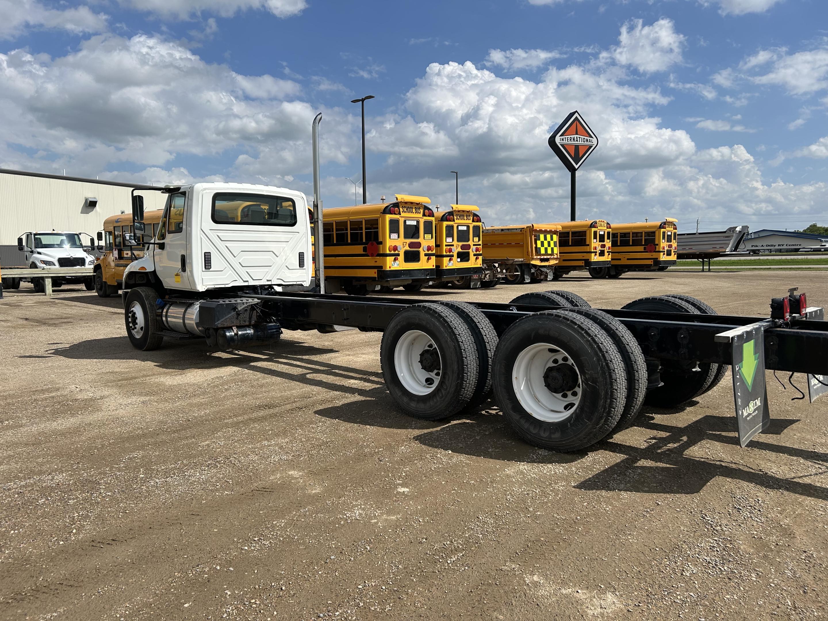 2017 International 8600 6x4