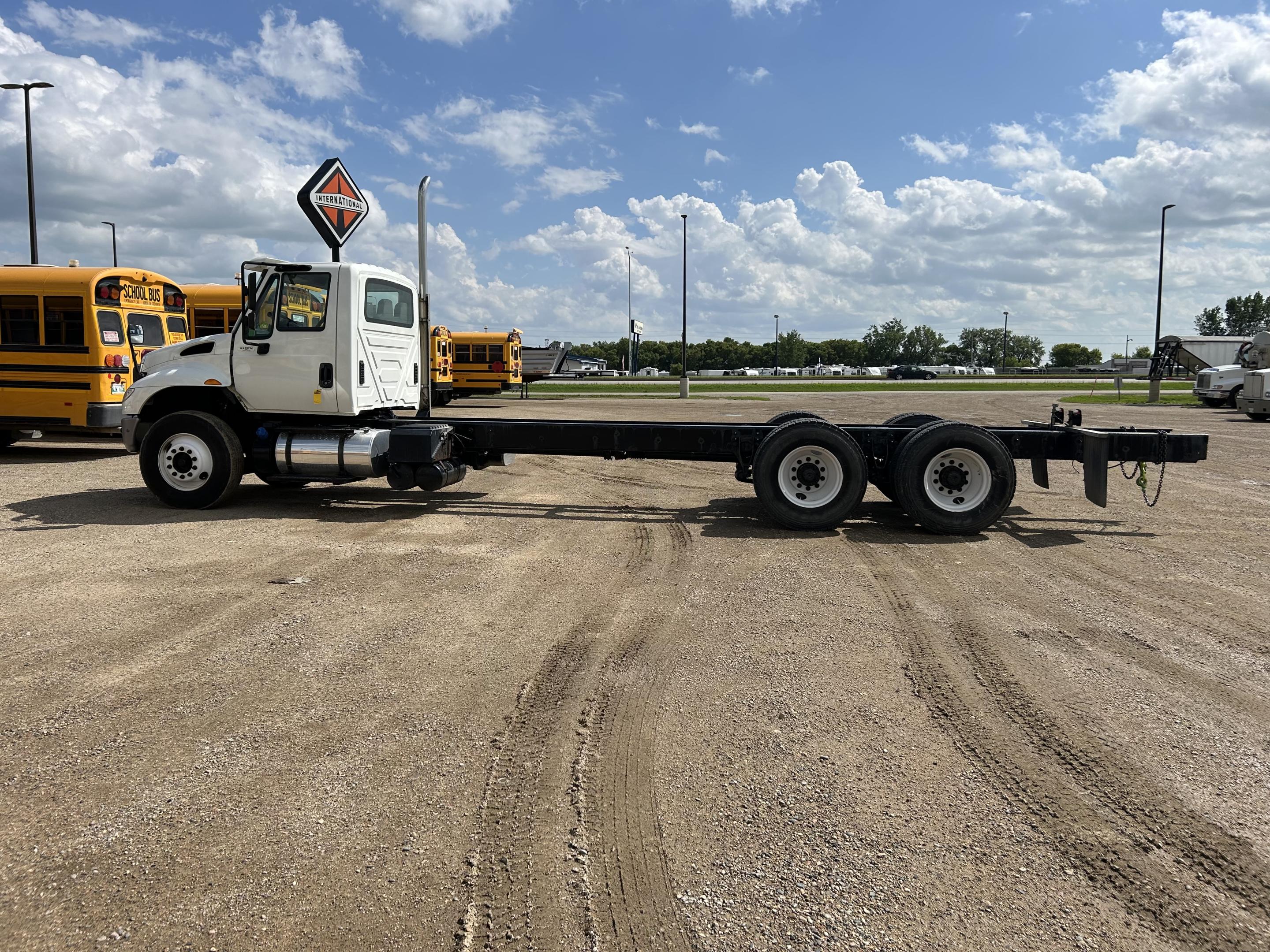 2017 International 8600 6x4