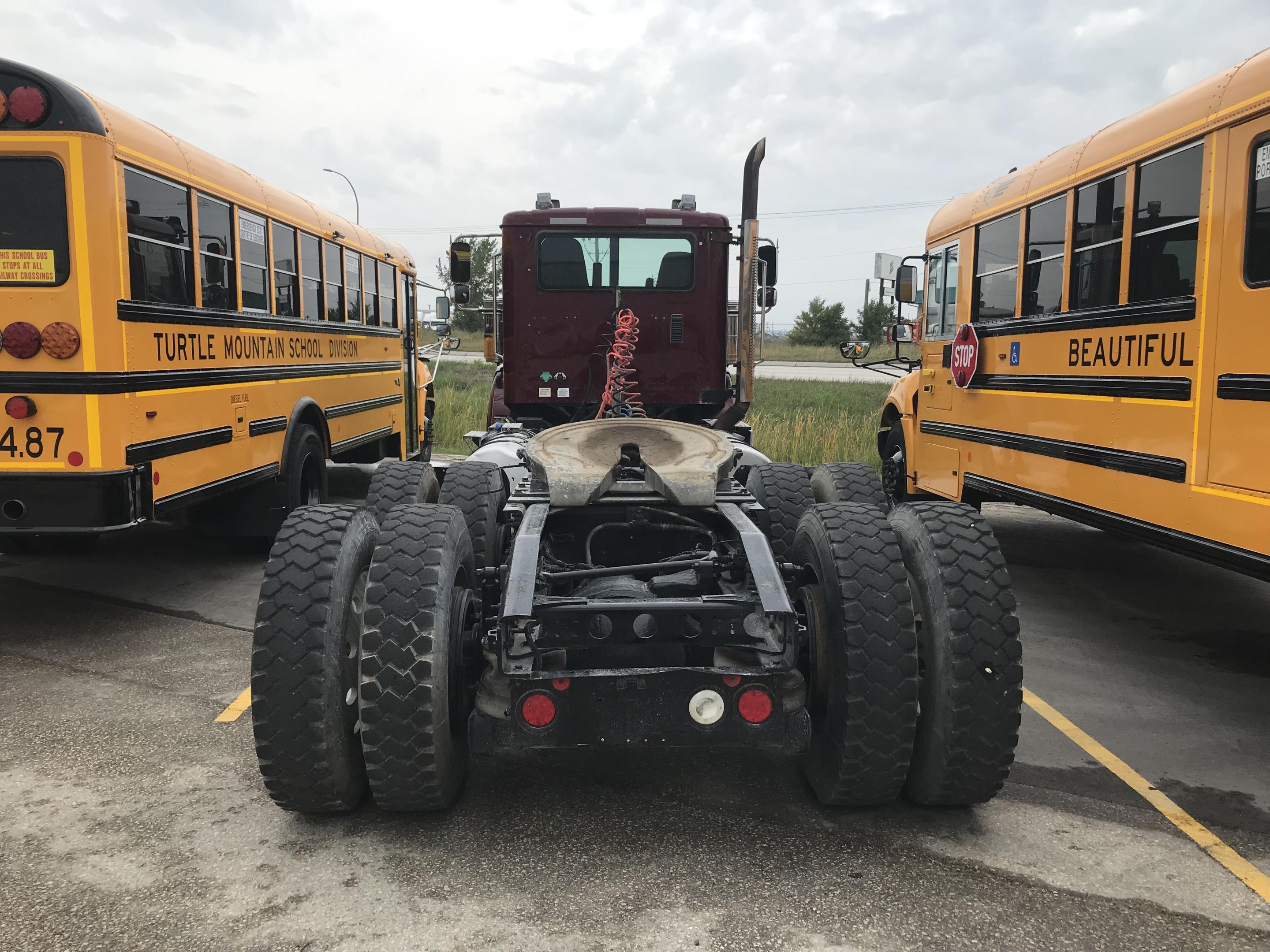 2017 International HX620 6x4