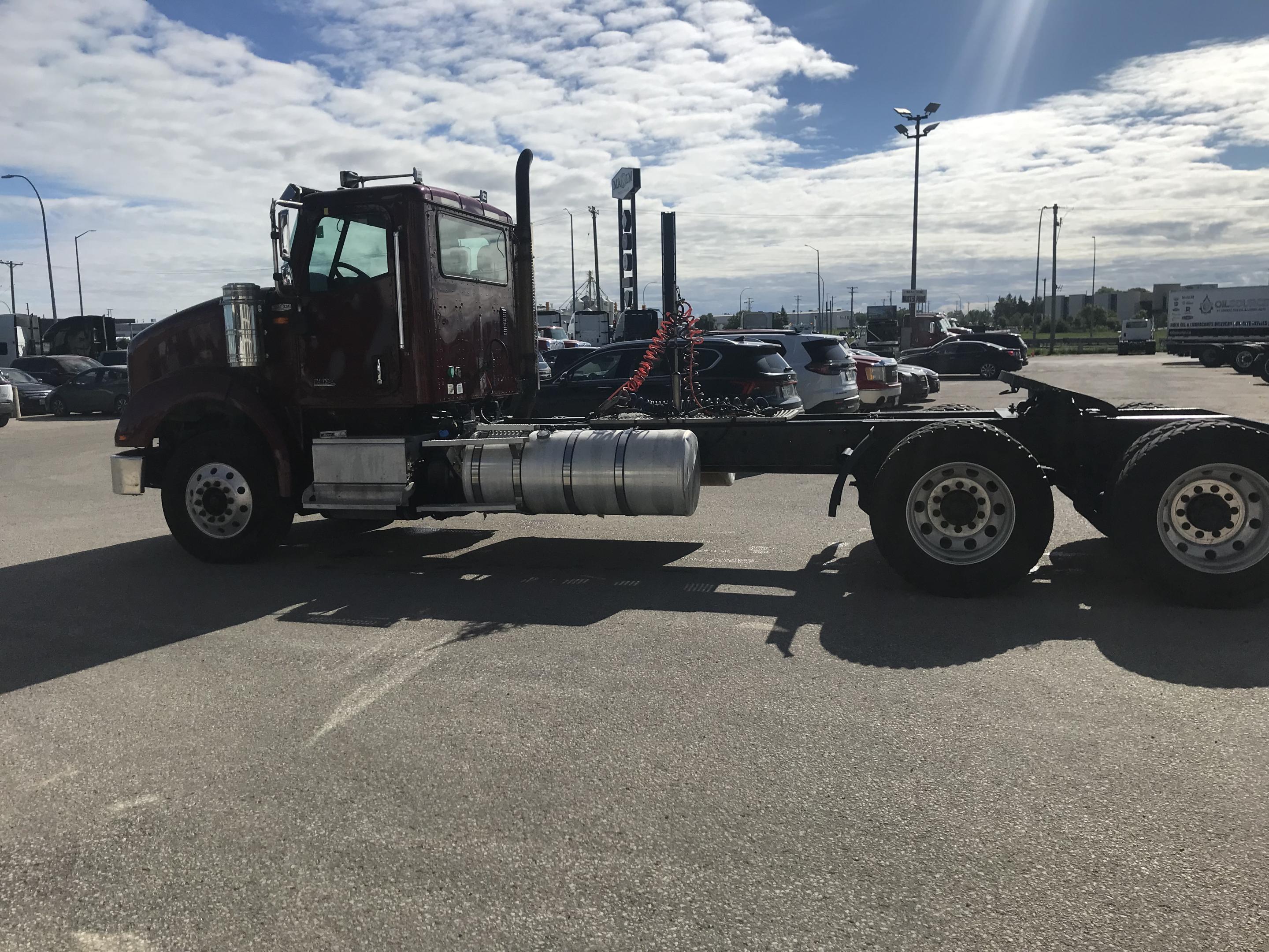 2017 International HX620 6x4