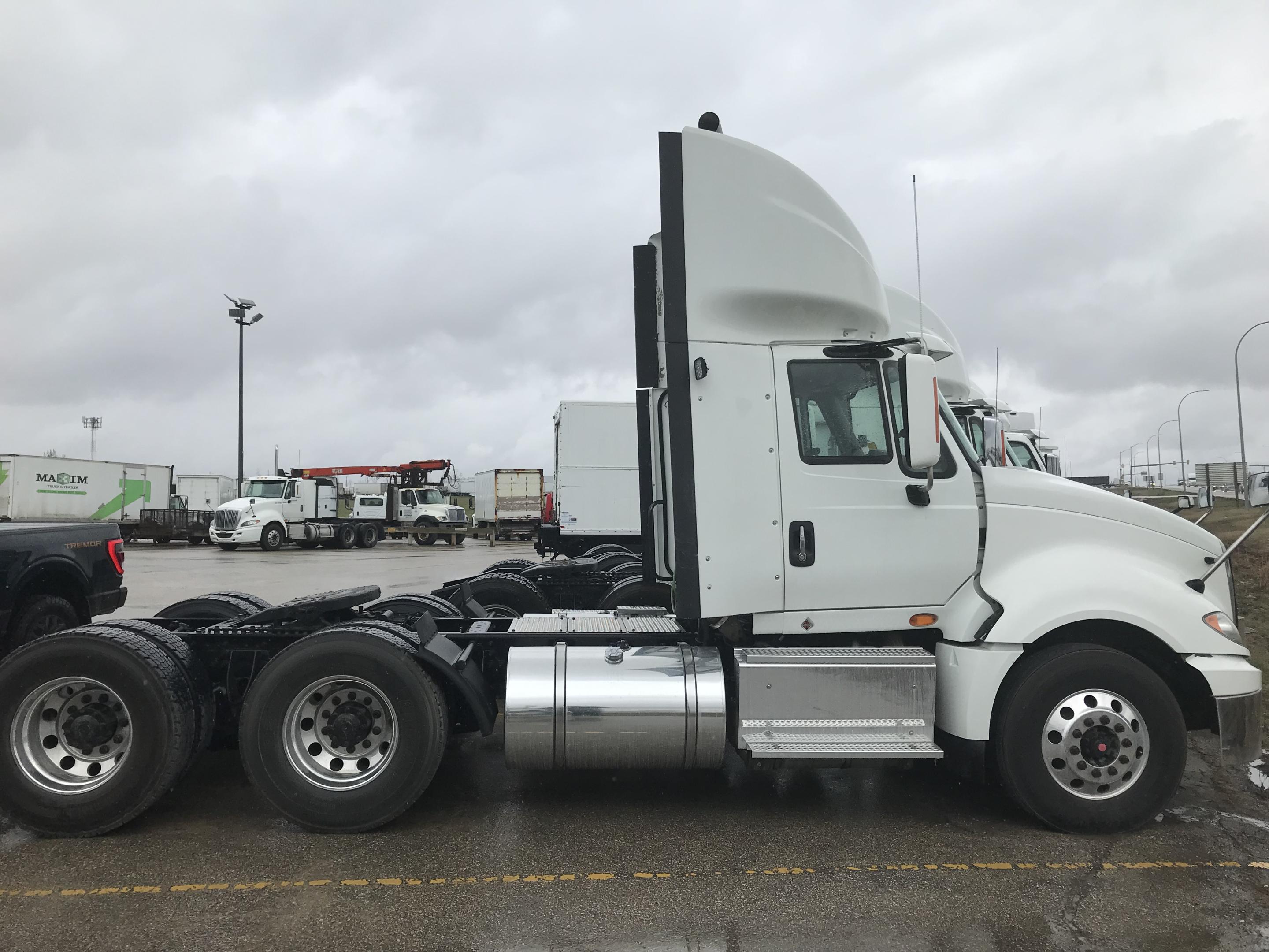 2017 International Prostar Daycab