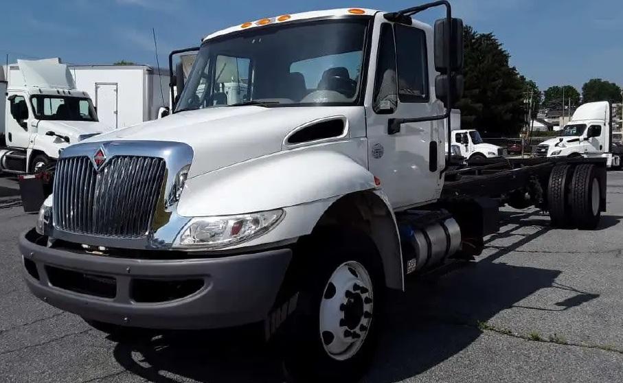 2018 International 4300 4x2