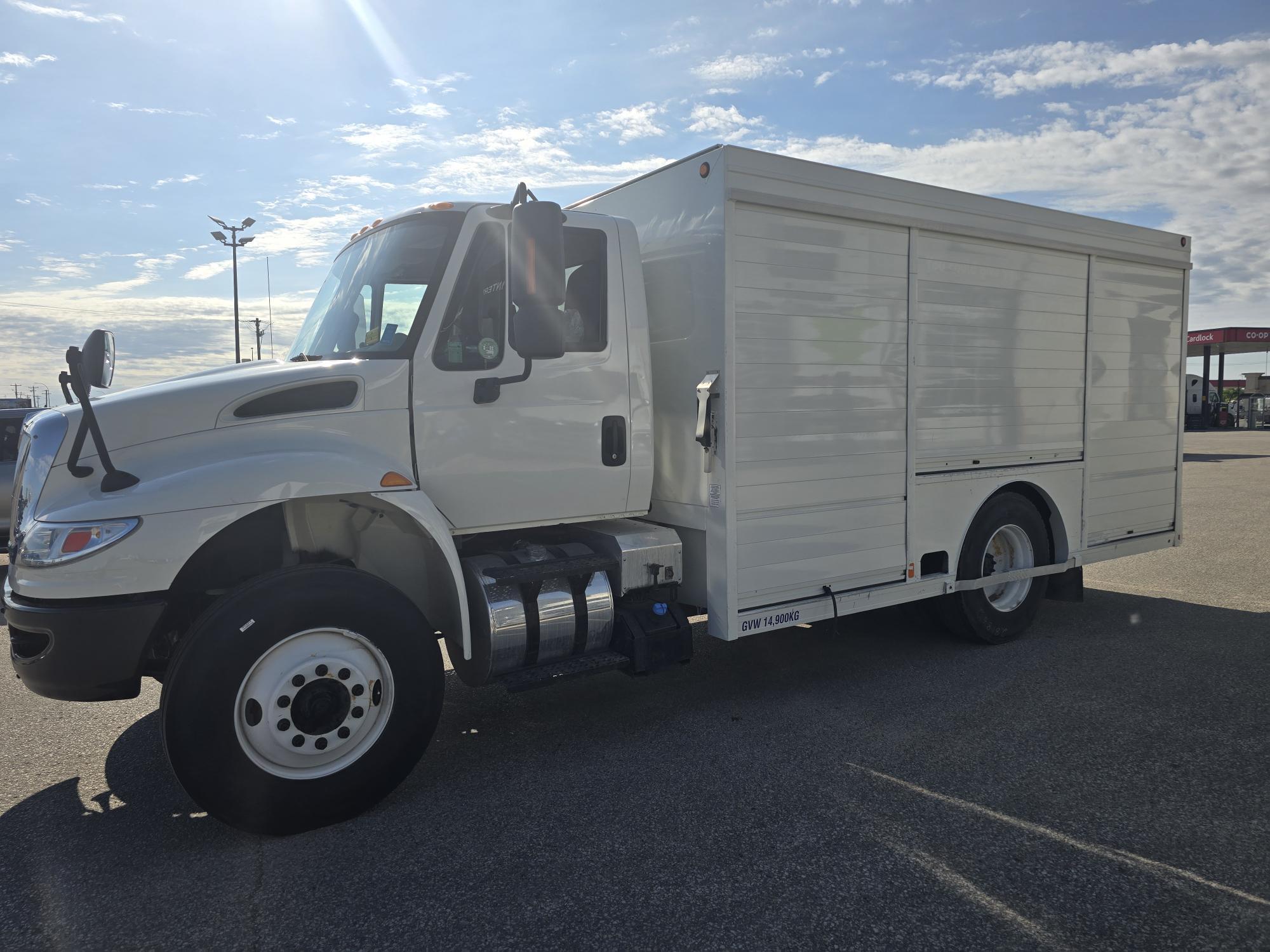 2018 International 4300 4x2
