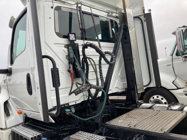 2018 International LT625 Daycab