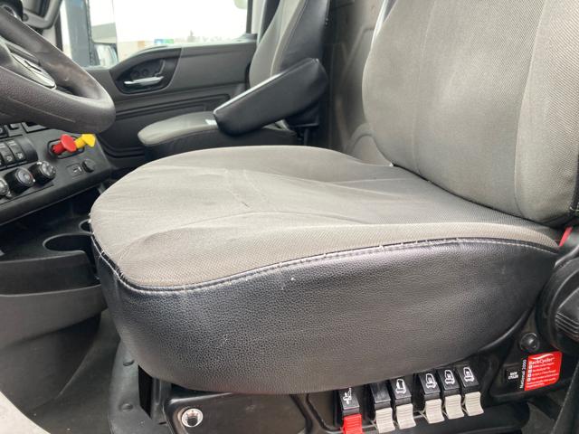 2018 International LT625 Daycab