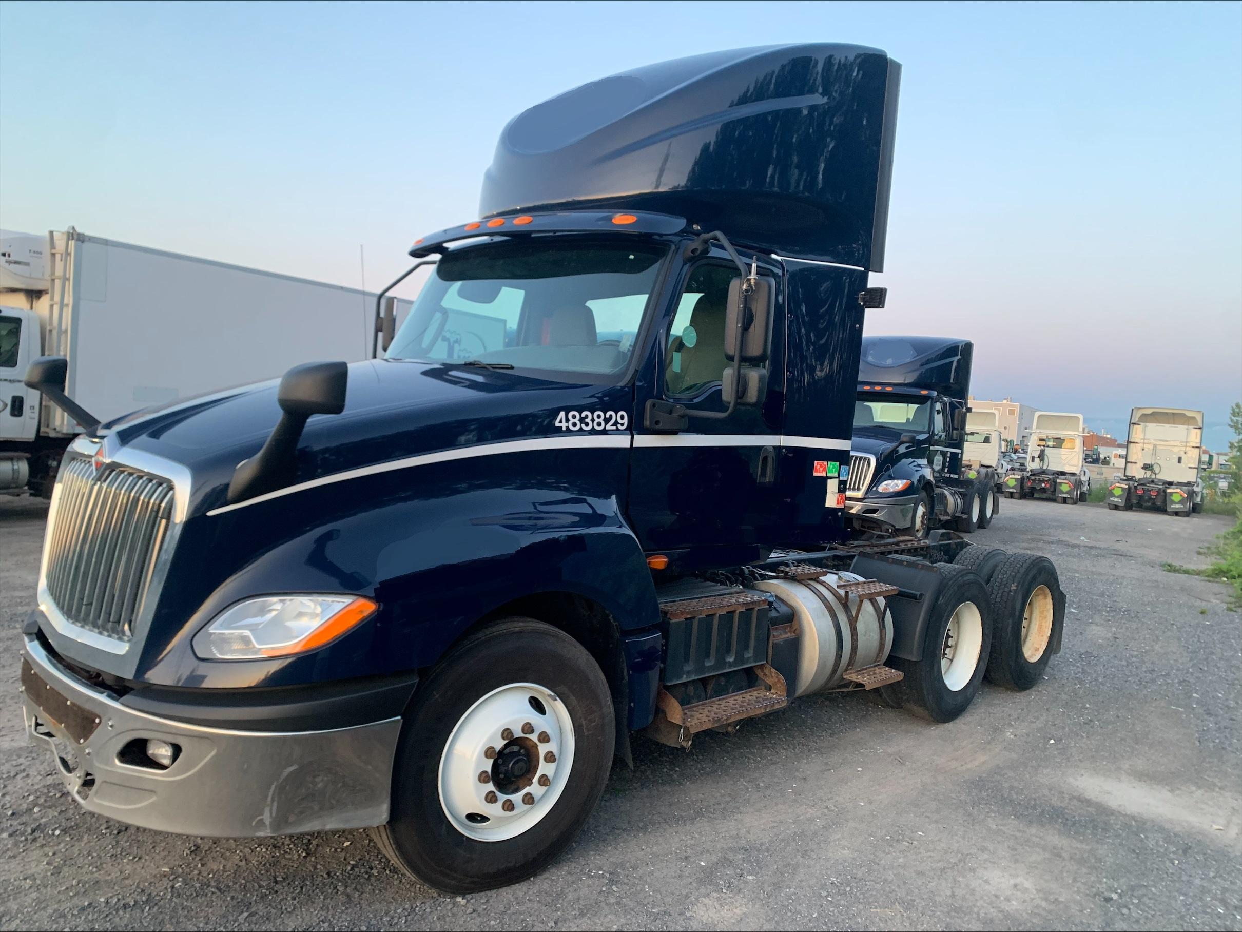 2018 International LT625 Daycab