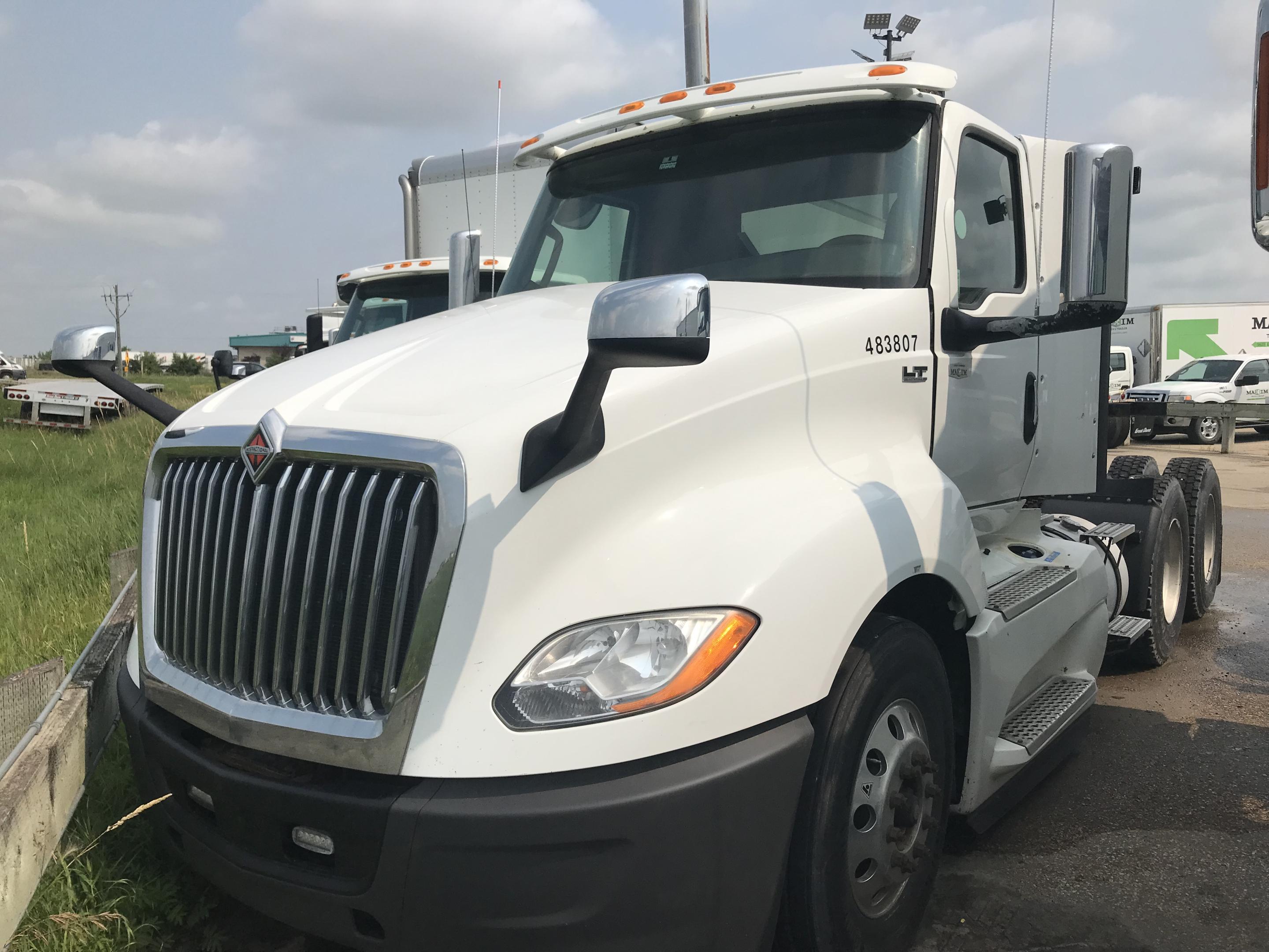 2018 International LT625 Daycab