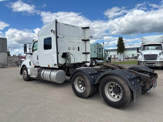 2018 International LT625 Sleeper