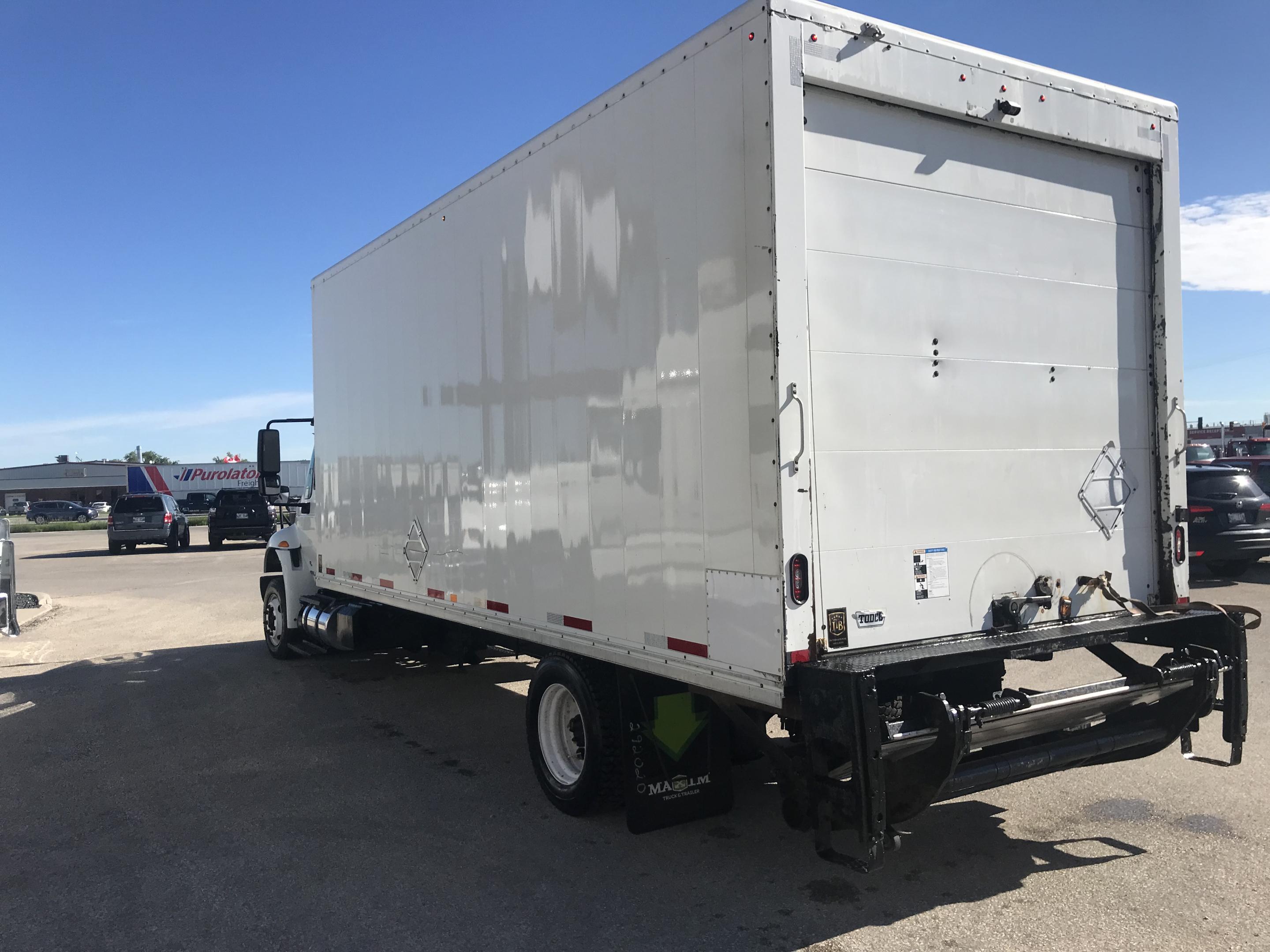 2019 International 4300 SBA 4X2