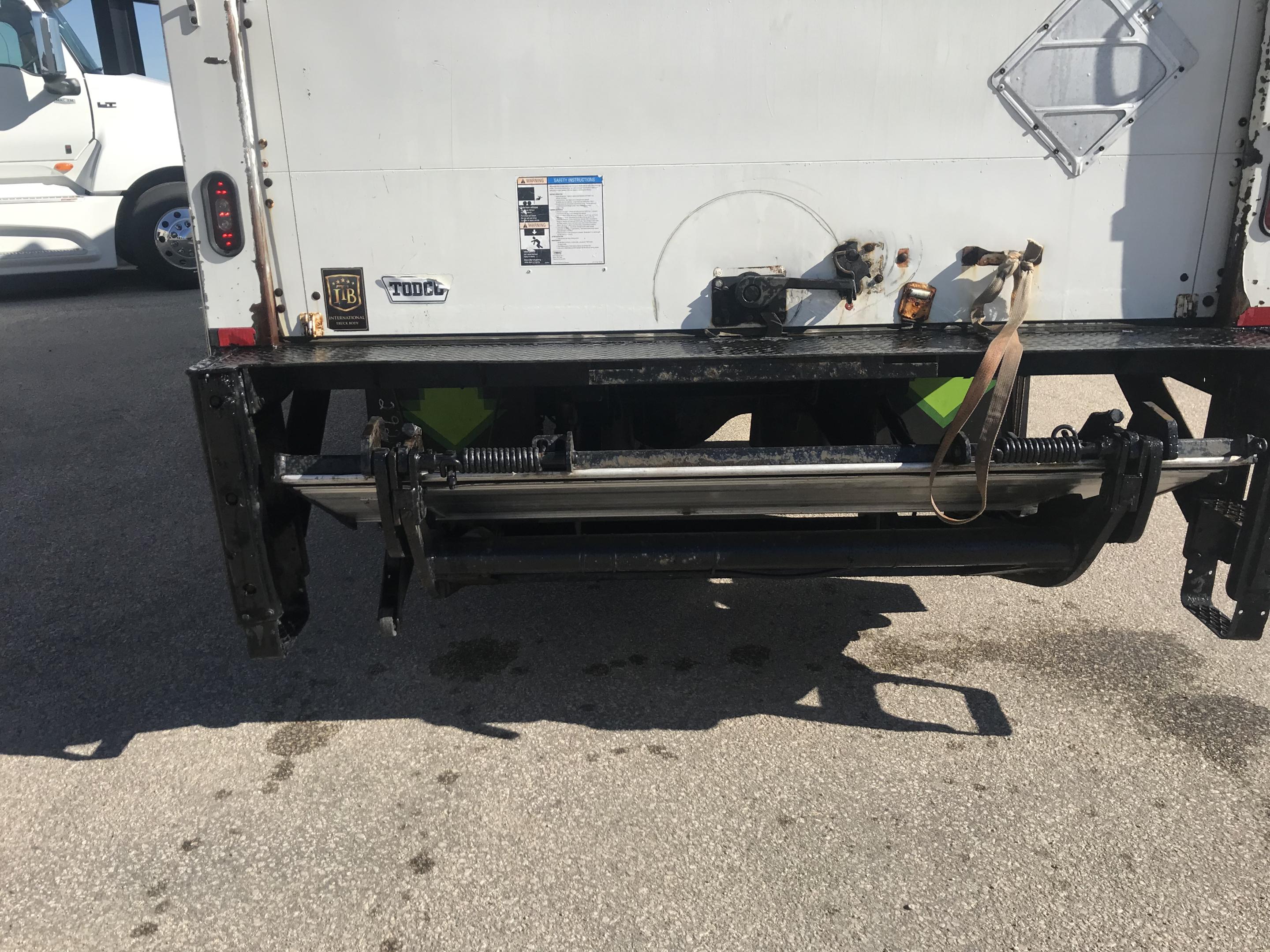 2019 International 4300 SBA 4X2