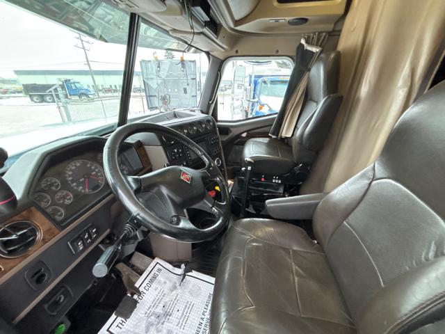 2019 International HX520 6X4