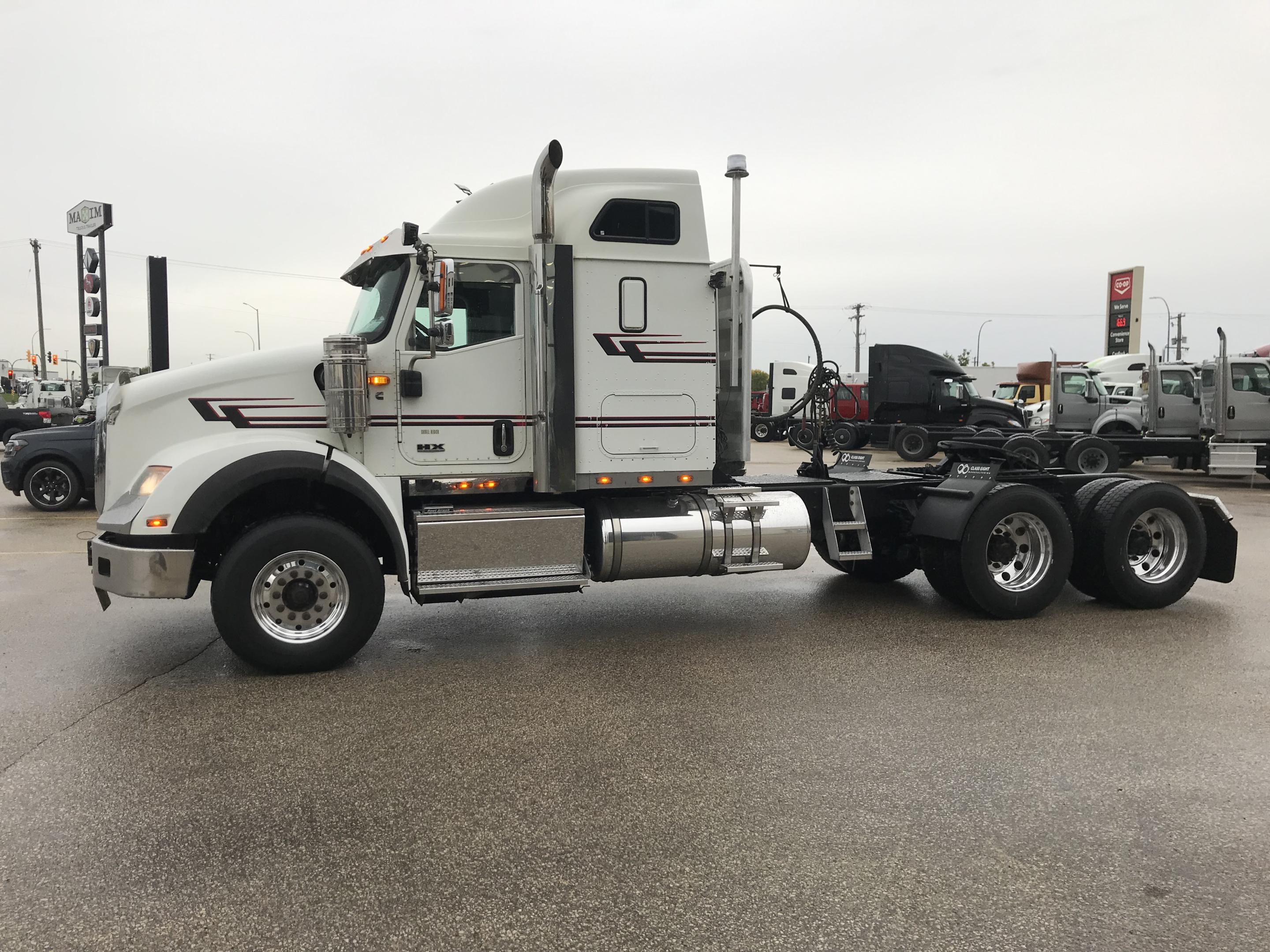 2019 International HX620 6x4