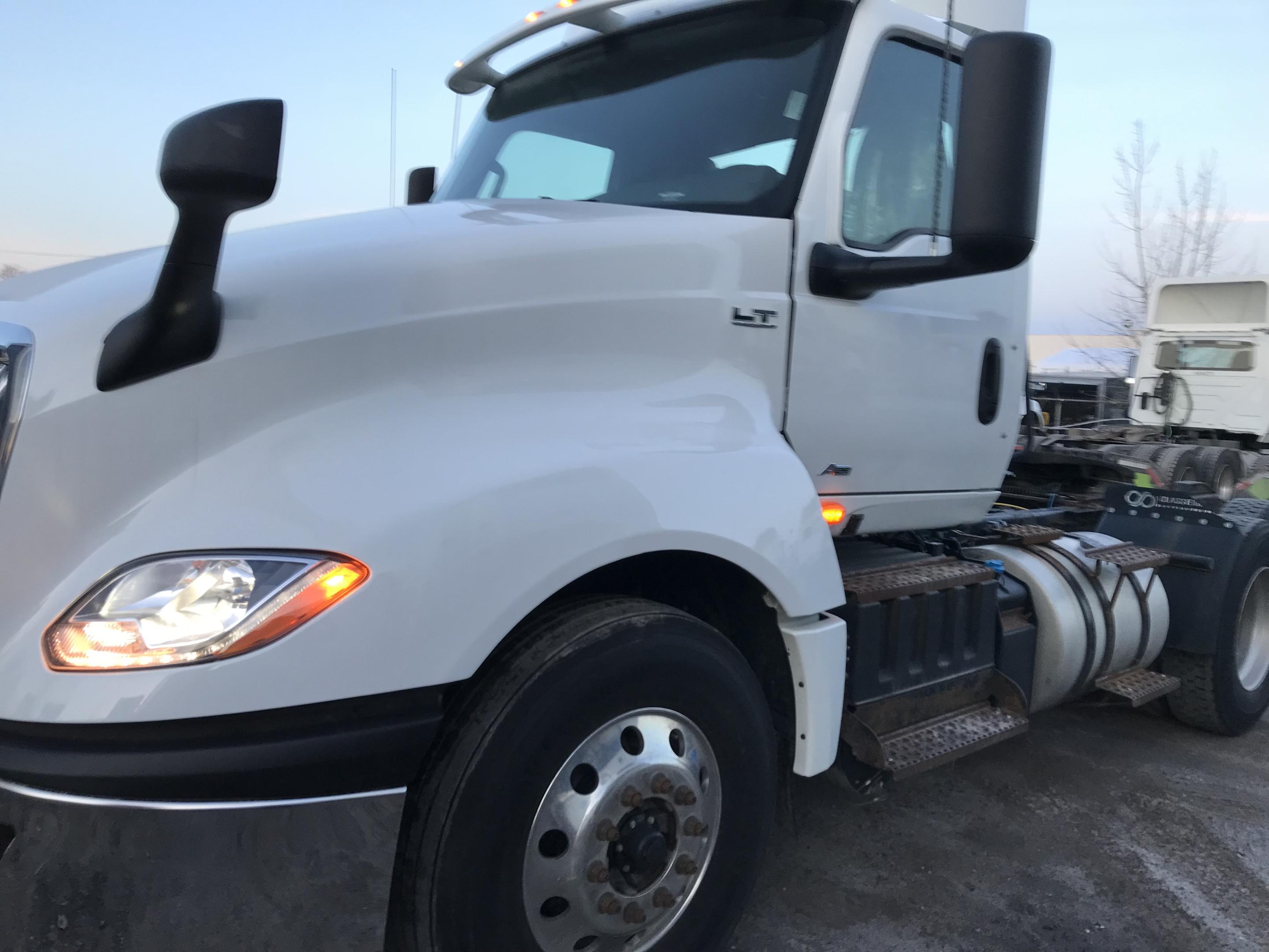 2019 International LT625 Daycab