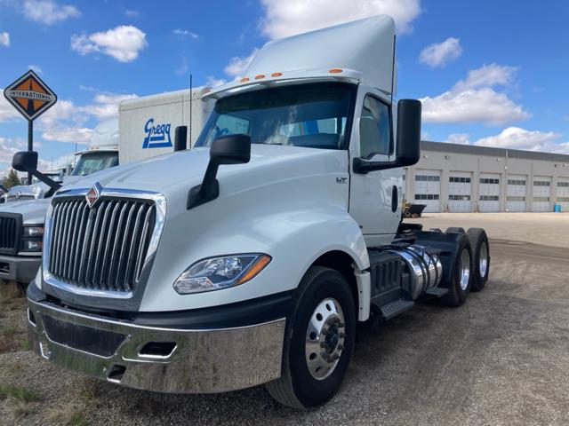 2019 International LT625 Daycab