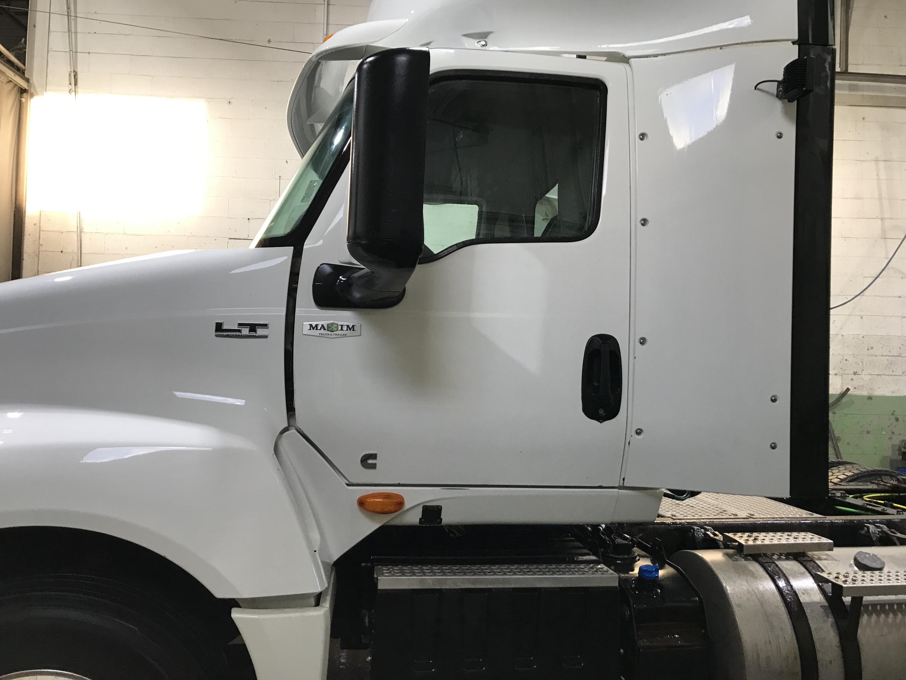 2019 International LT625 Daycab