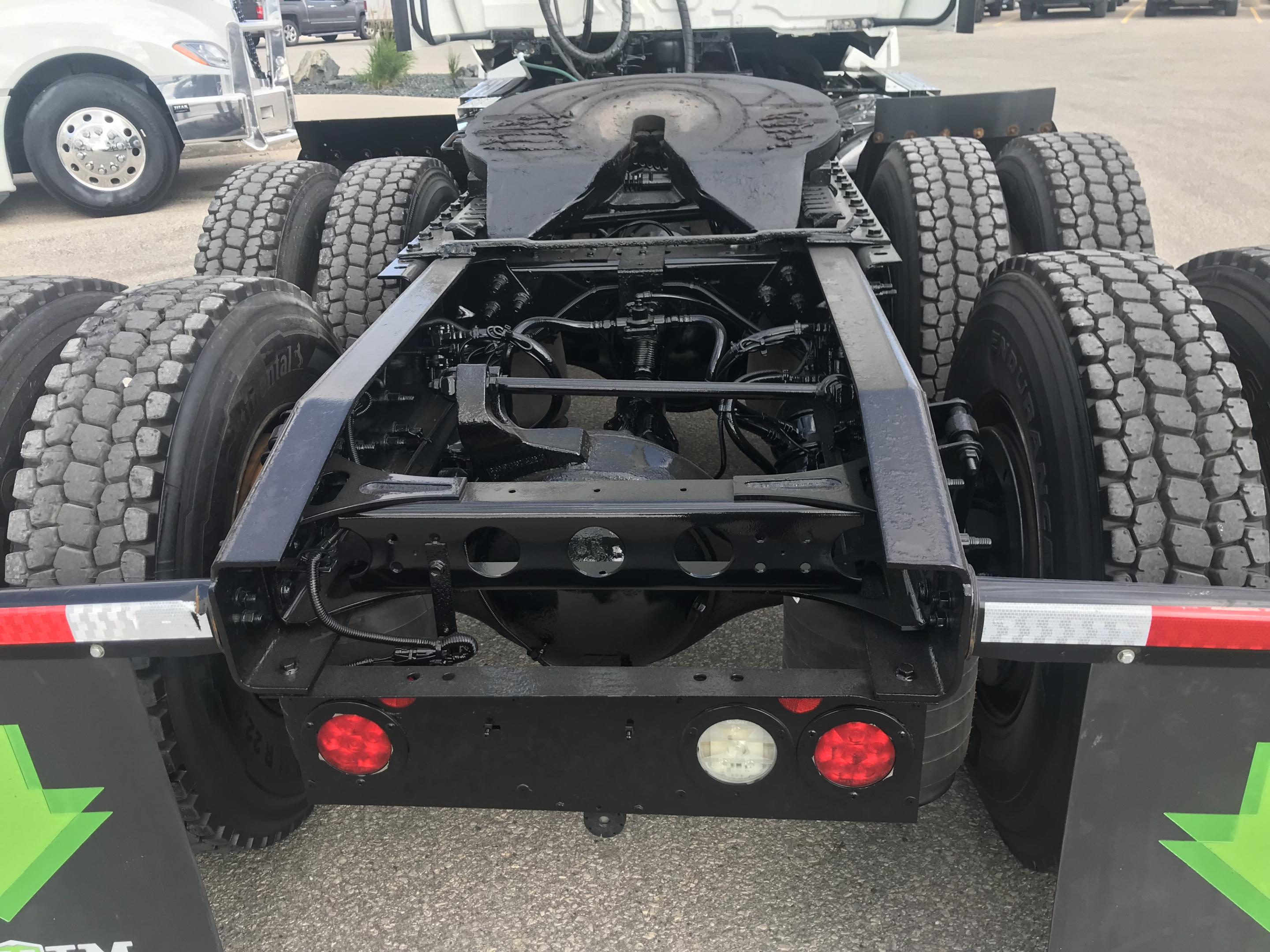 2019 International LT625 Daycab
