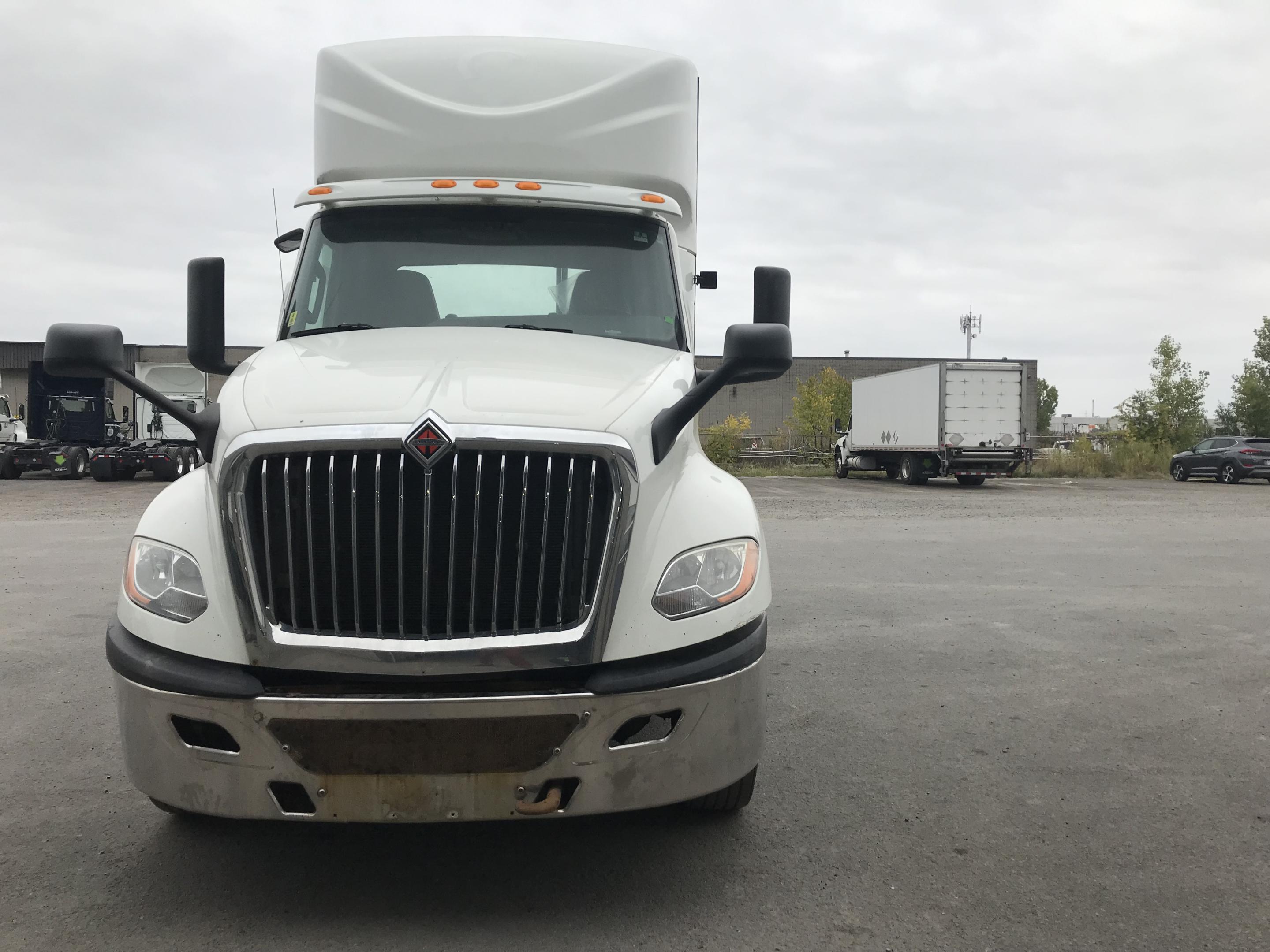 2019 International LT625 Daycab