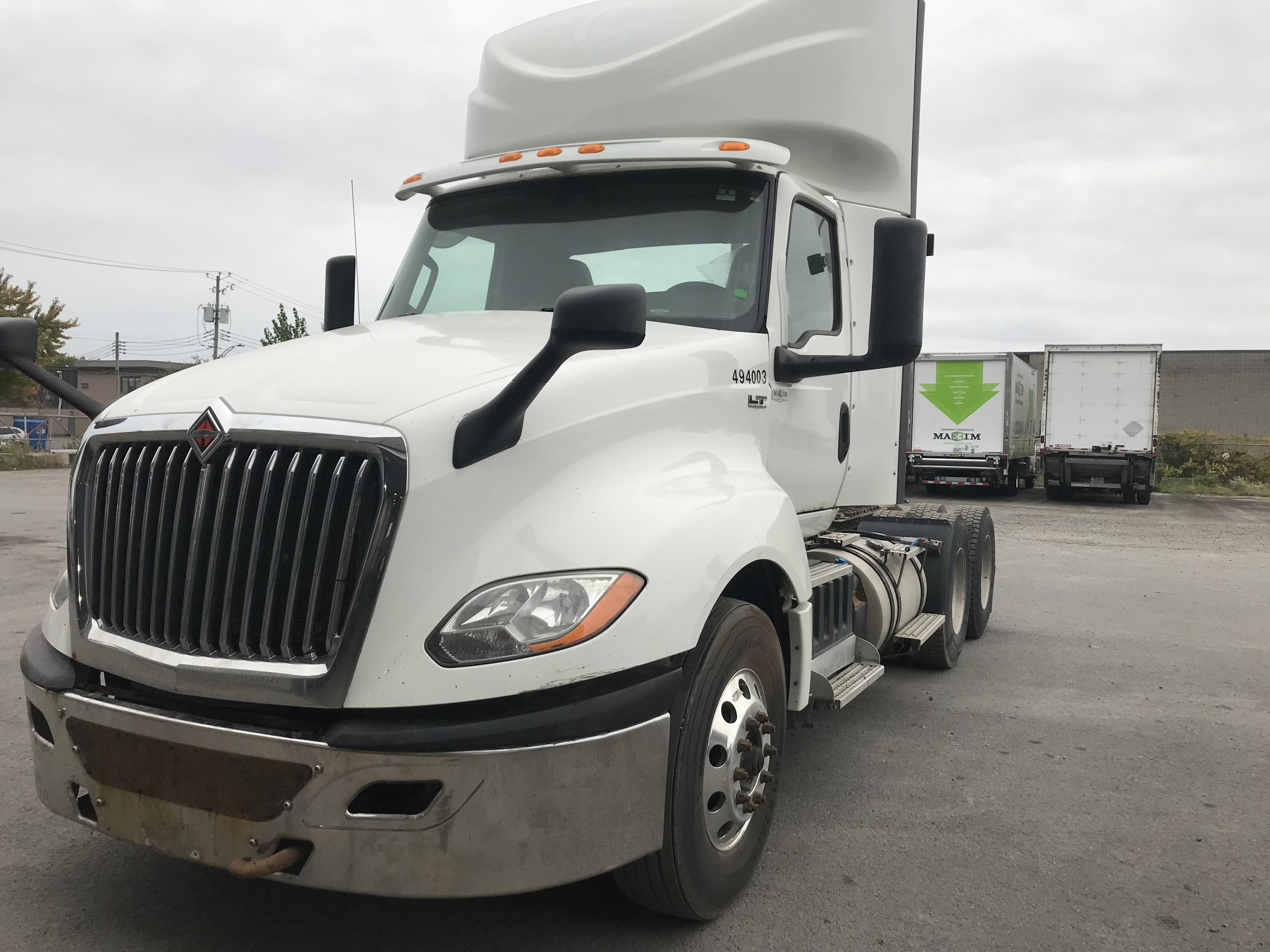 2019 International LT625 Daycab