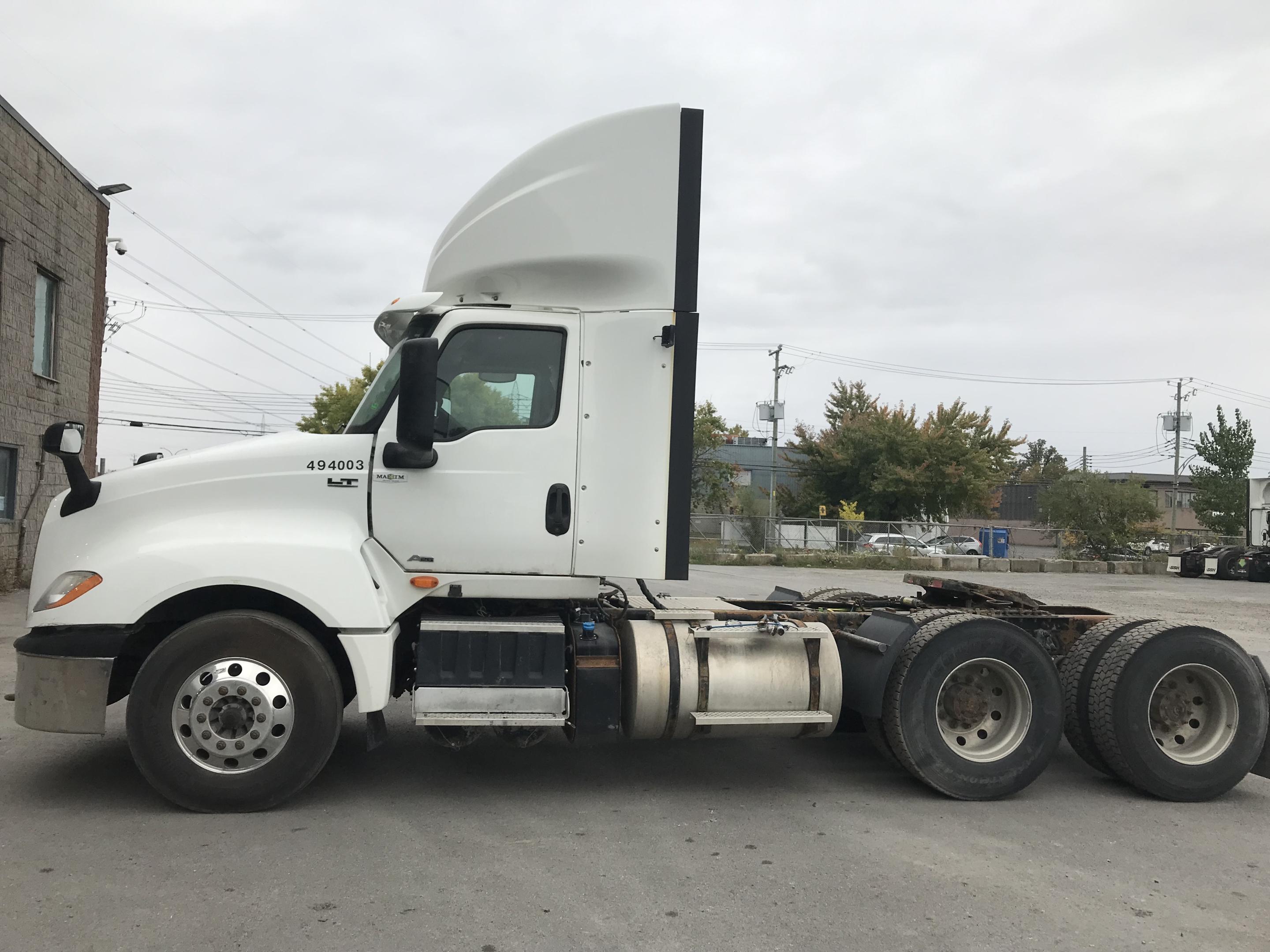 2019 International LT625 Daycab