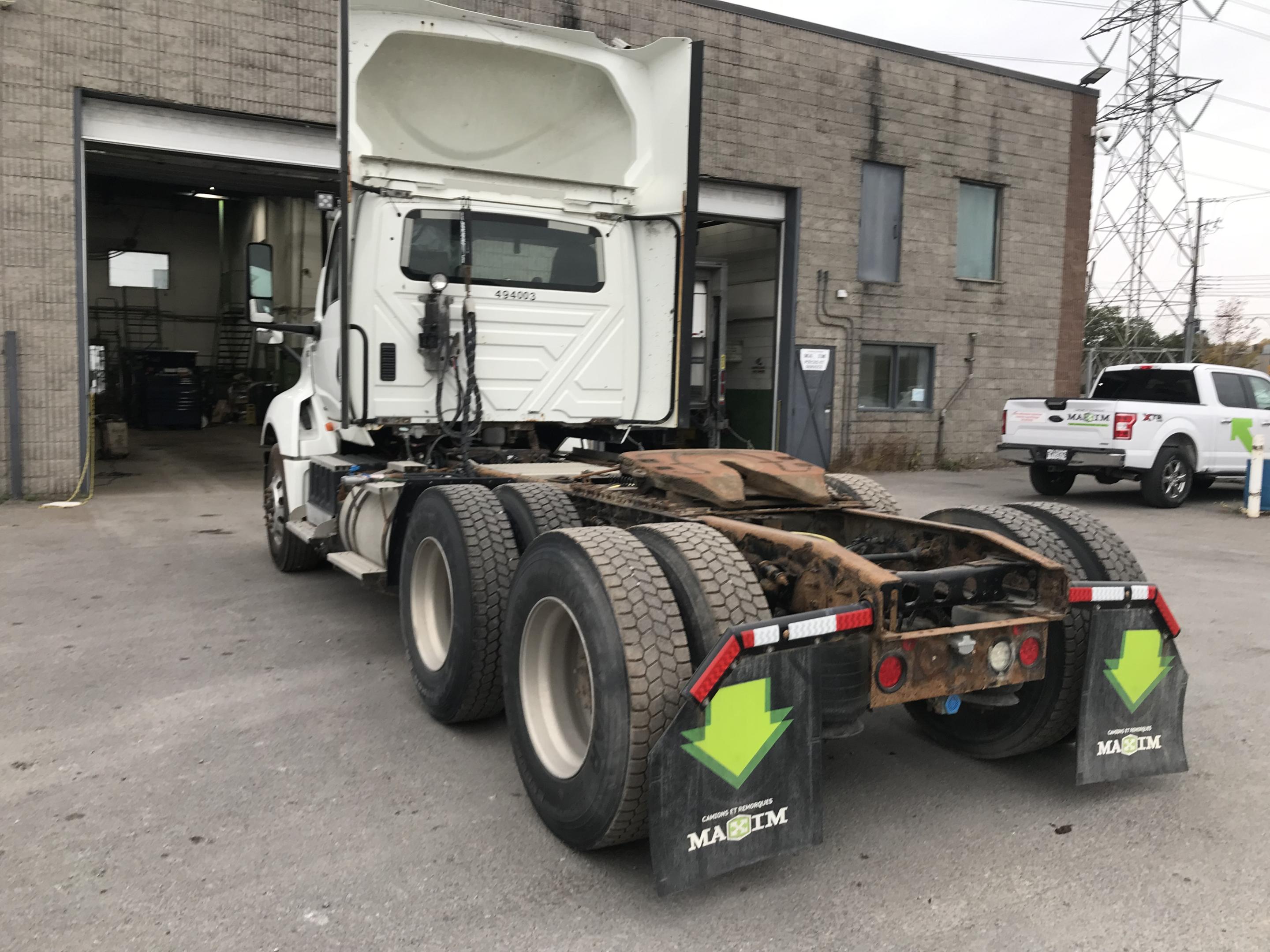 2019 International LT625 Daycab