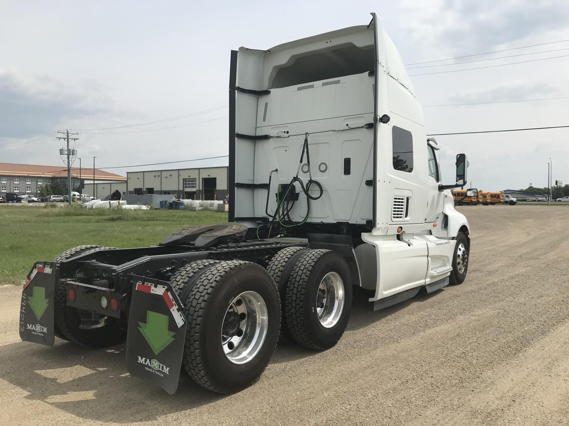 2019 International LT625 Sleeper