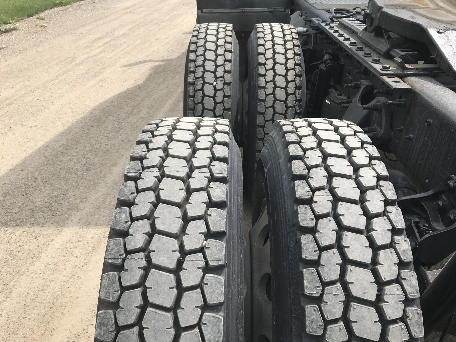 2019 International LT625 Sleeper