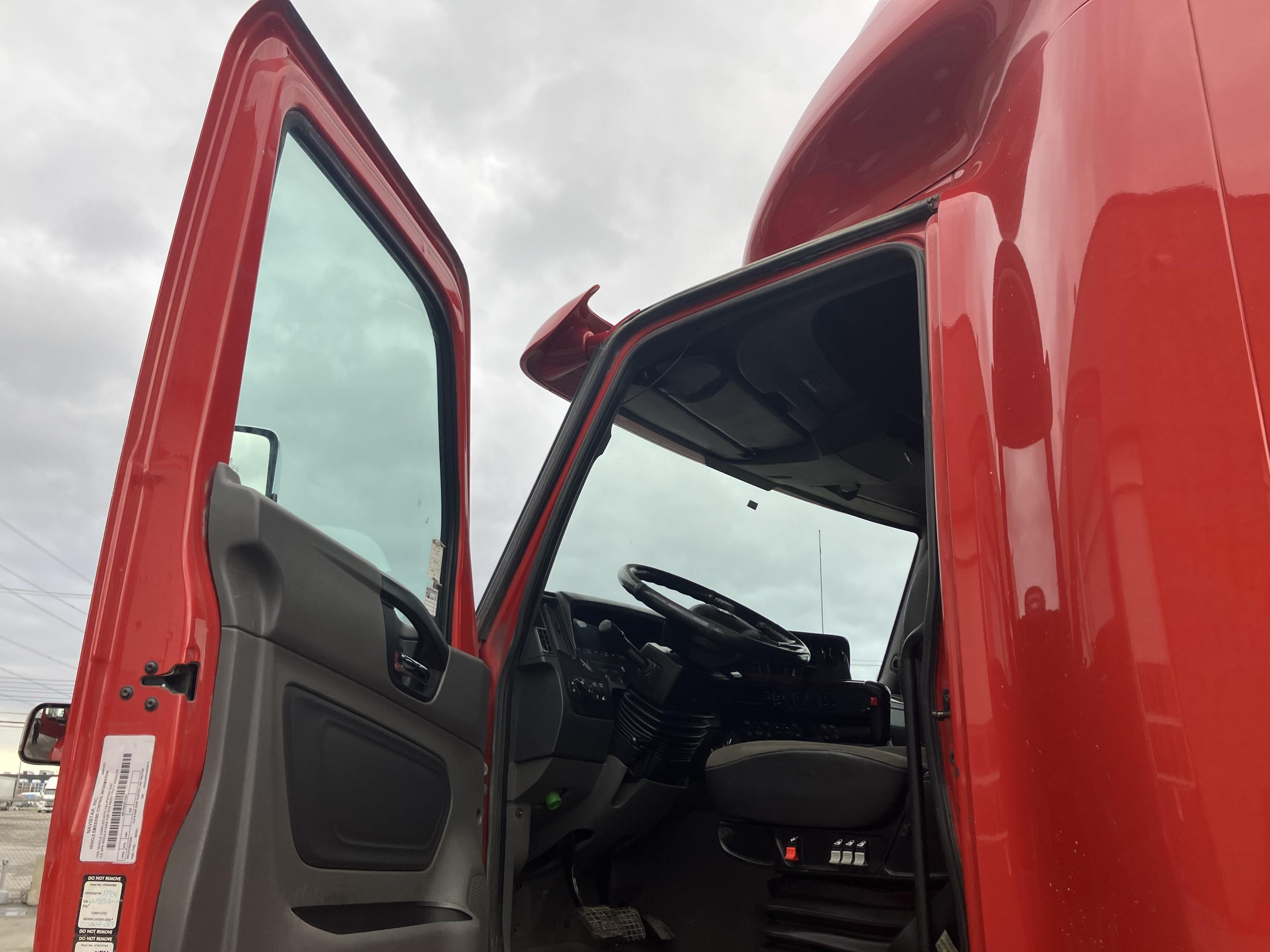 2019 International LT625 Sleeper