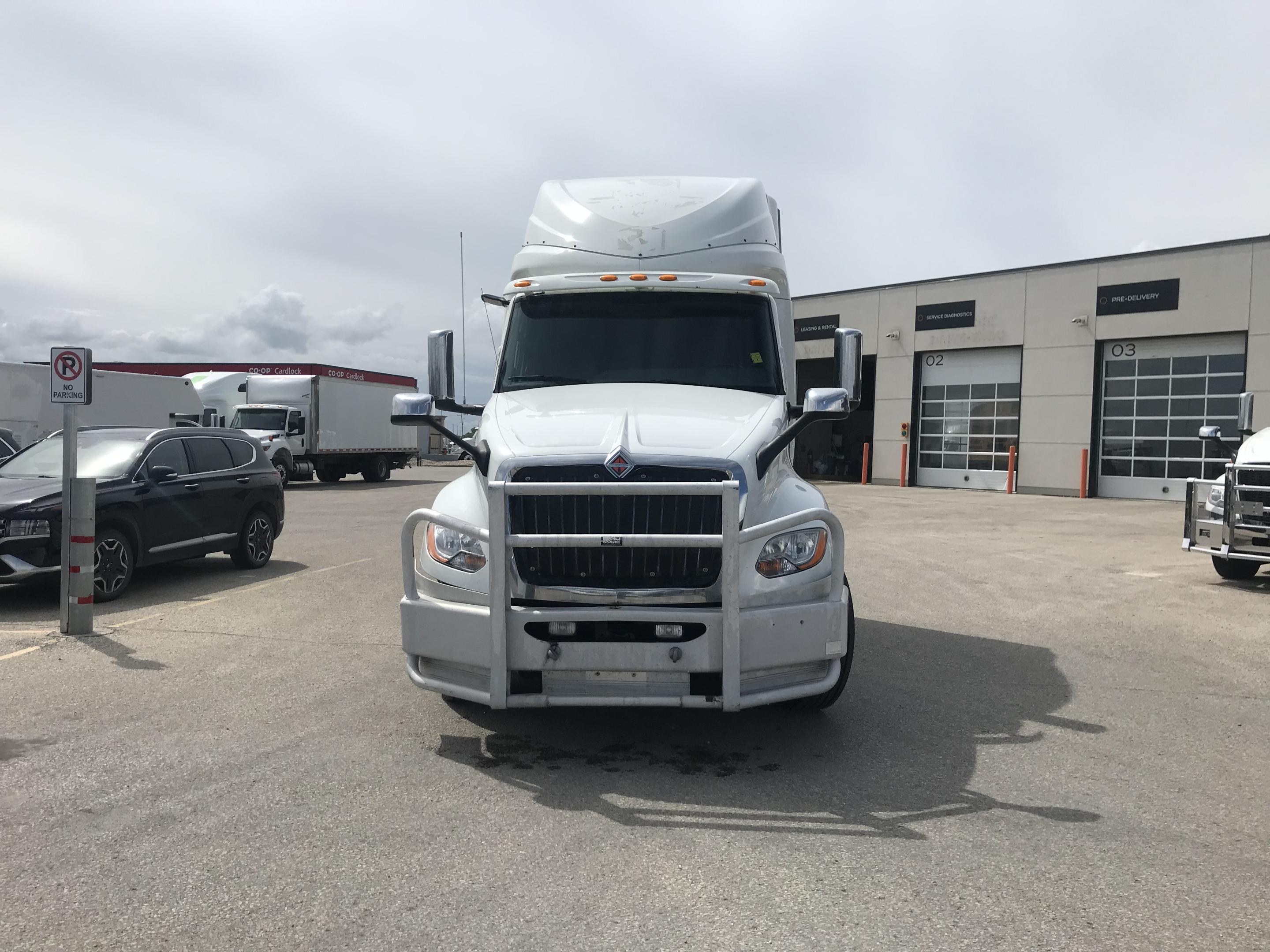 2019 International LT625 Sleeper