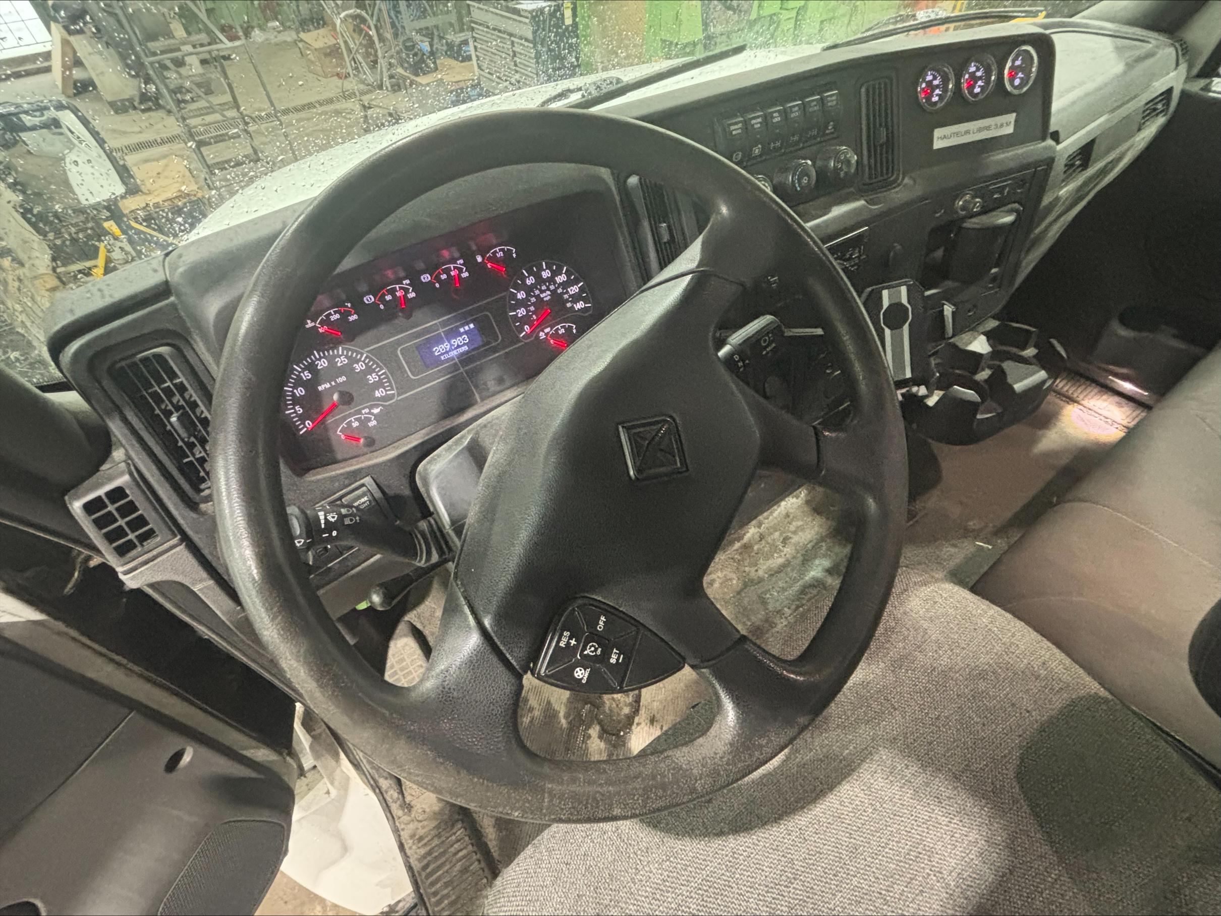 2019 International MV607 6x4