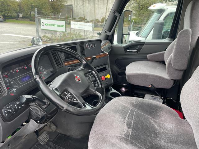 2019 International RH613 6X4 Daycab