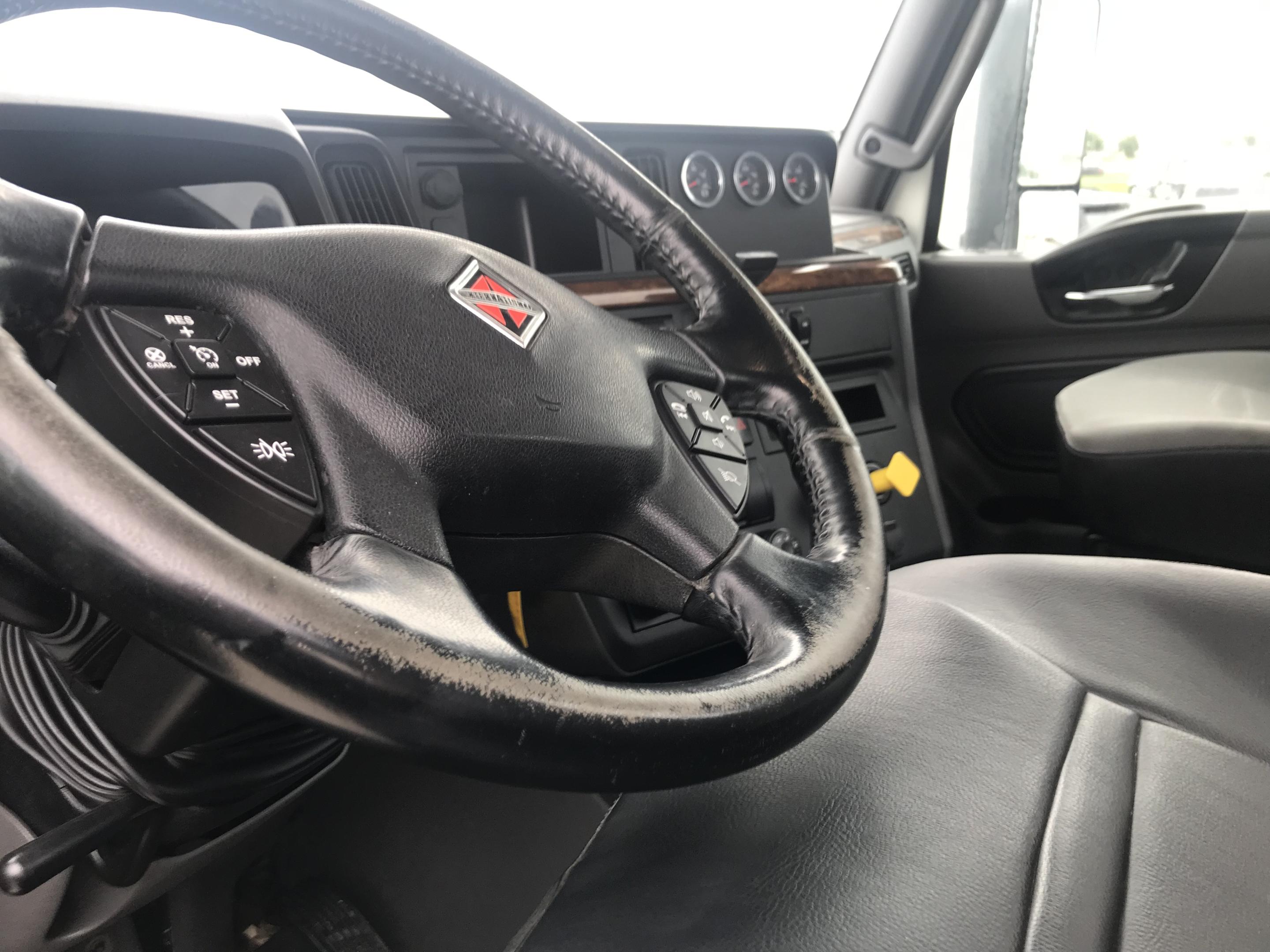 2019 International RH613 Daycab