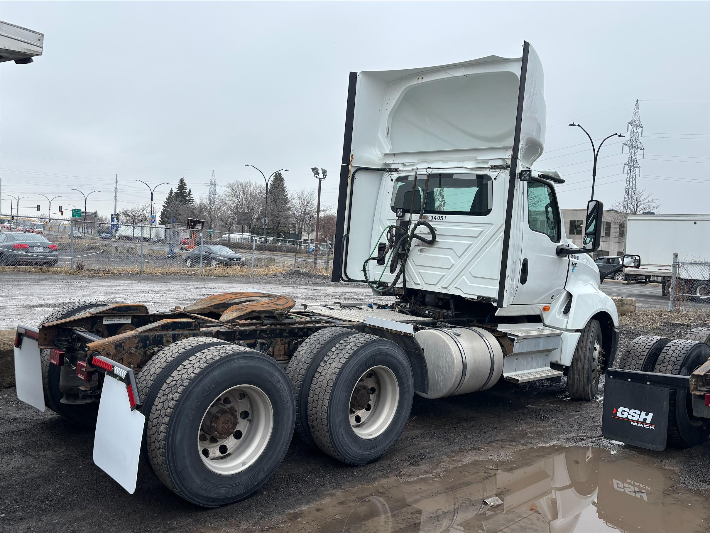 2020 International LT625 Daycab