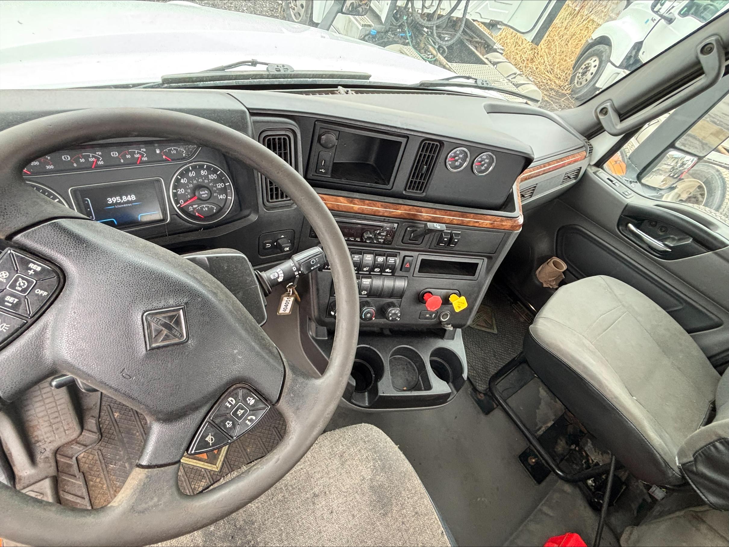 2020 International LT625 Daycab