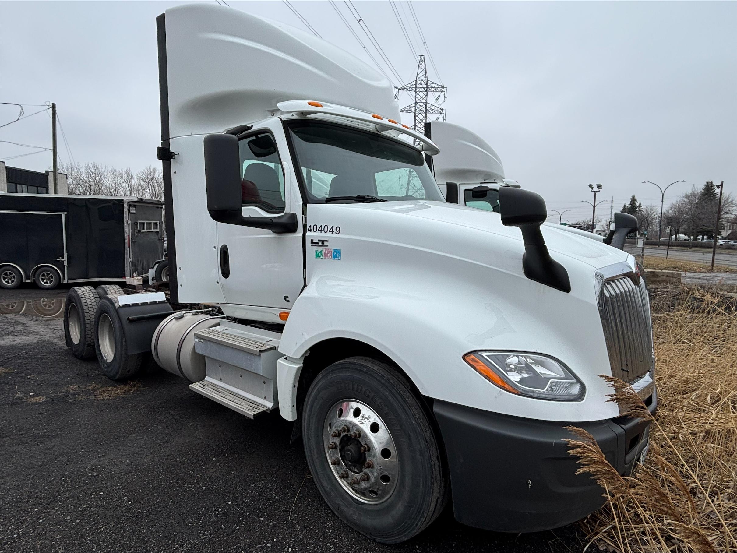 2020 International LT625 Daycab