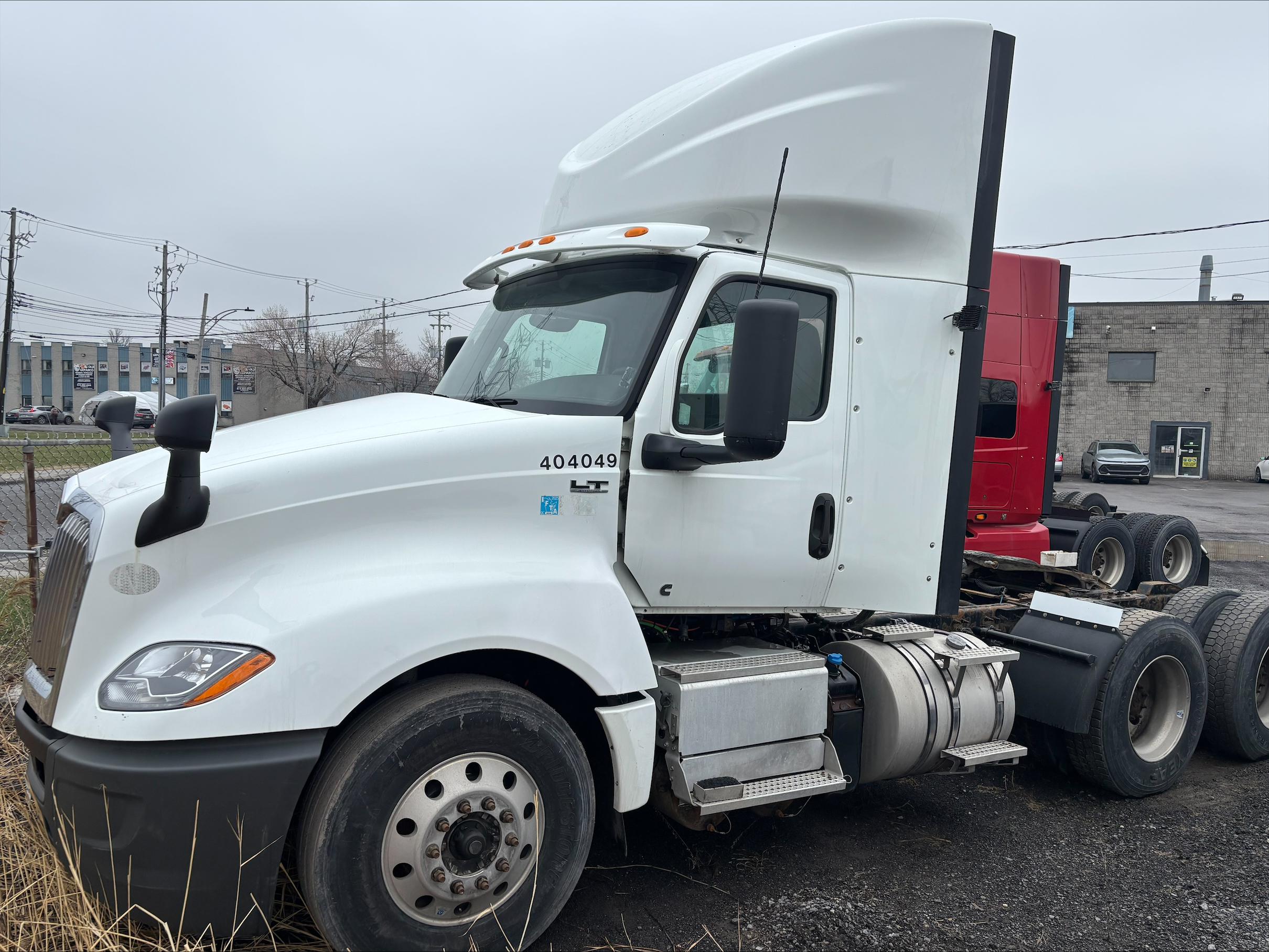 2020 International LT625 Daycab