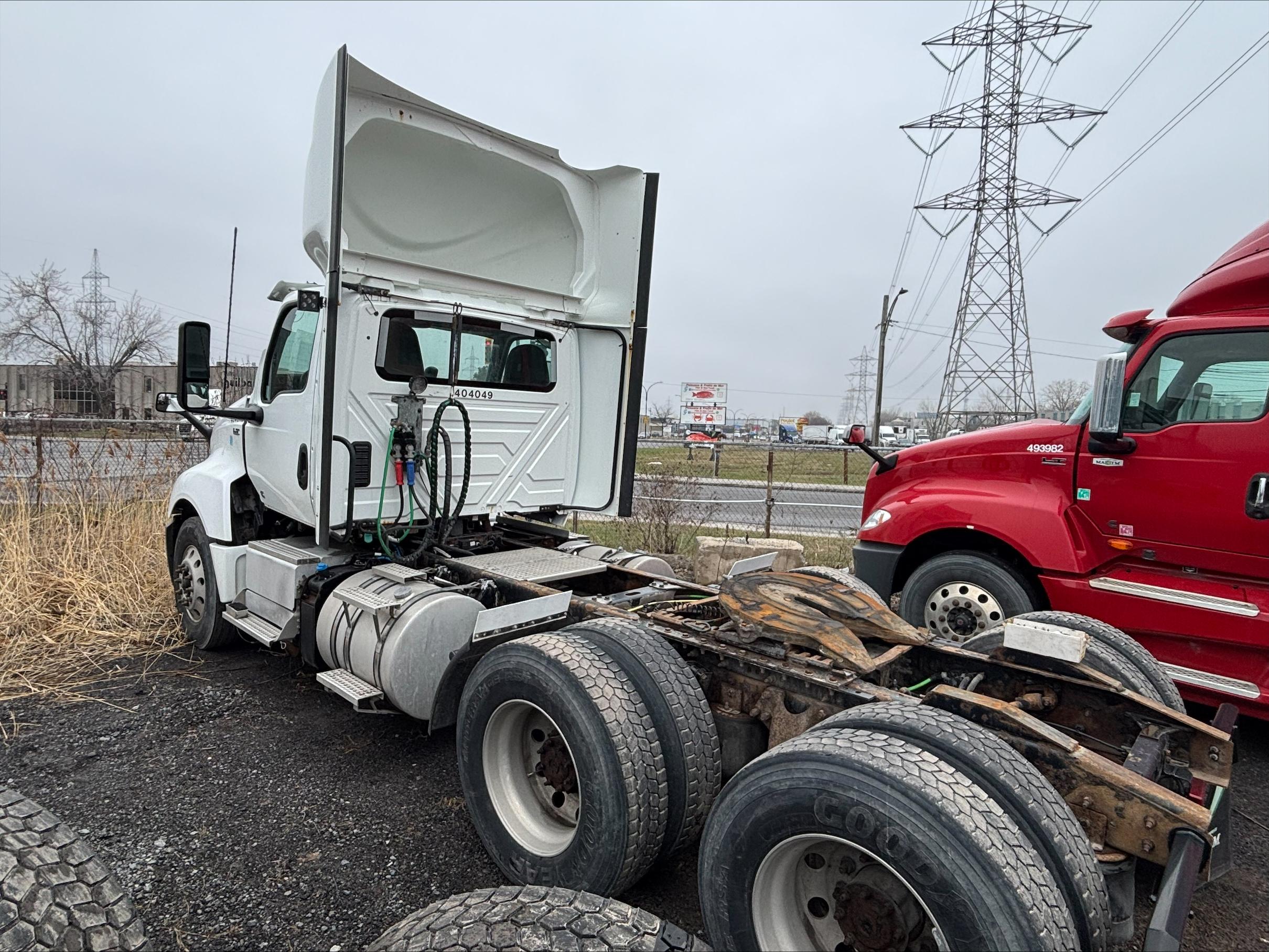 2020 International LT625 Daycab