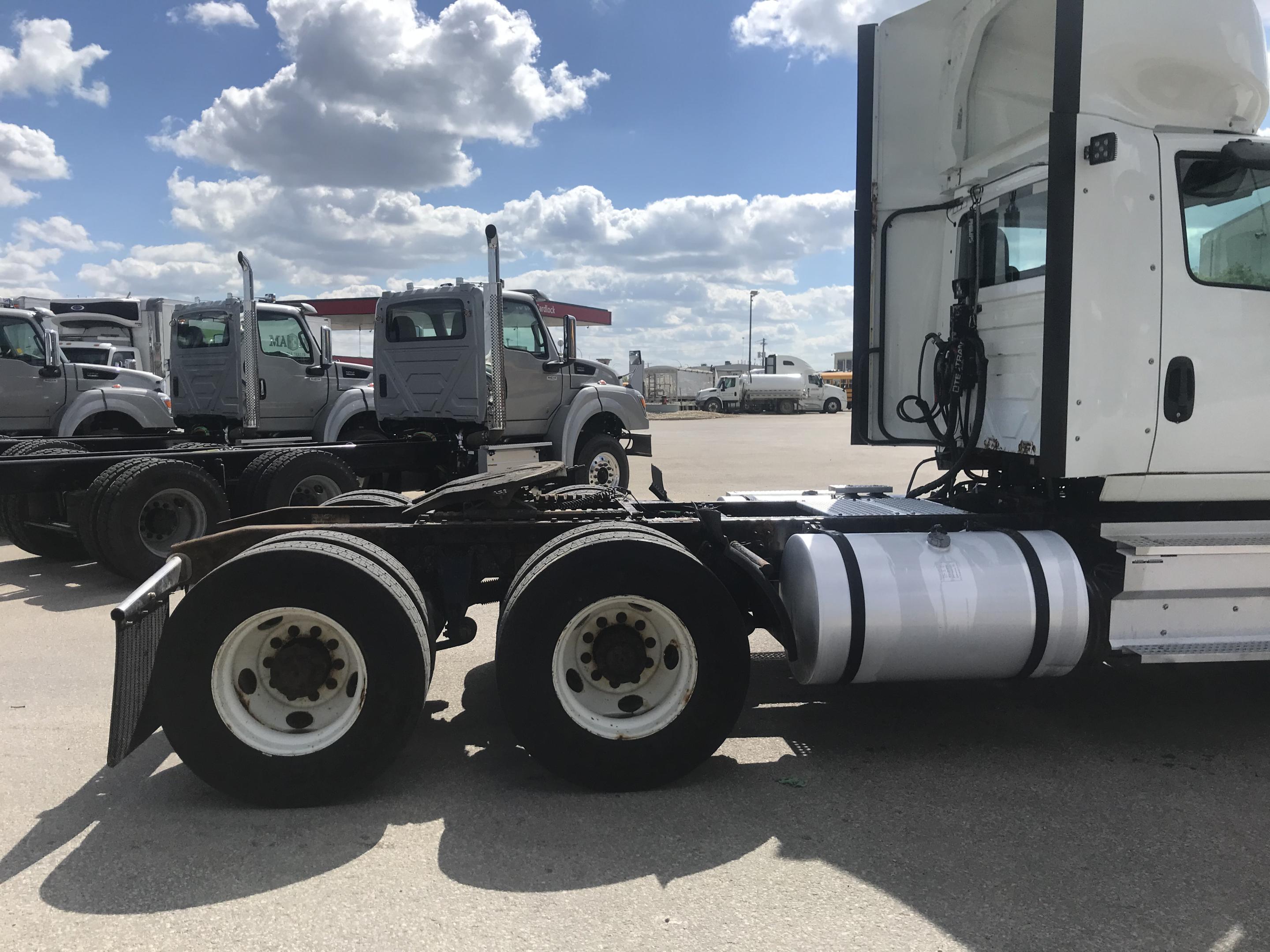 2020 International LT625 Daycab